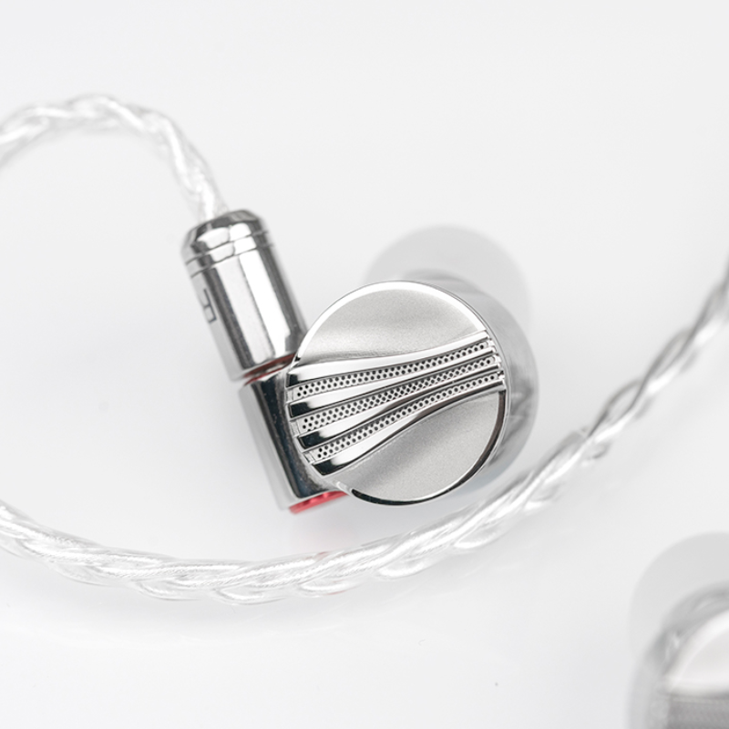 FiiO FD5 In-Ear Monitors: 12mm Beryllium-Coated DLC Diaphragm Single Dynamic Driver Interchangeable Plugs Earphones IEM